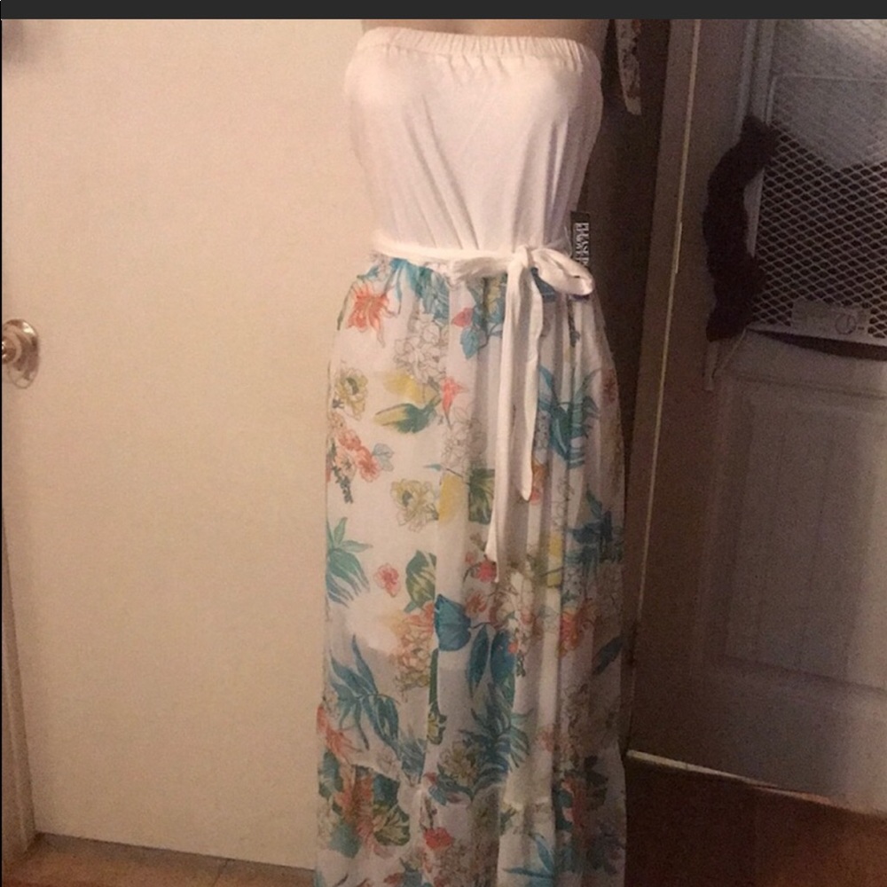L)white Strapless Dress!!